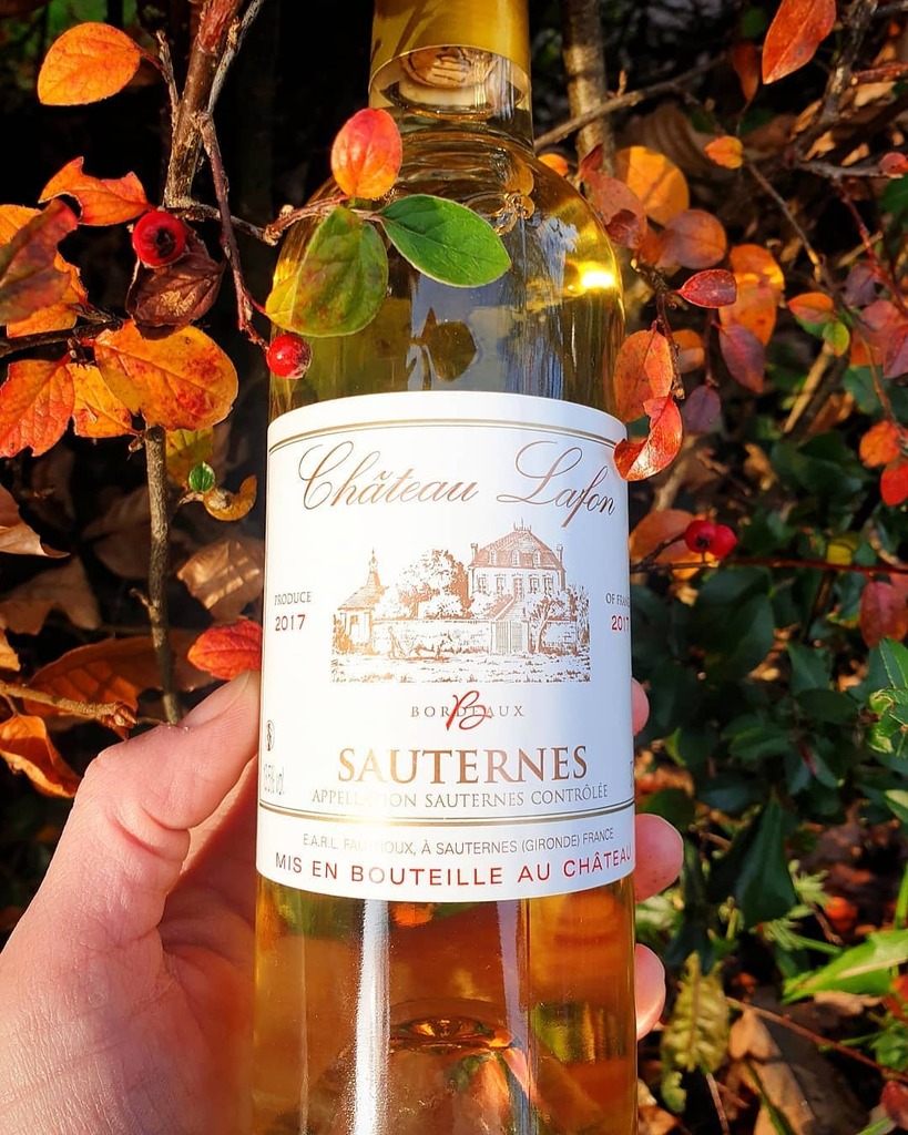 The sweet treats are still going strong, not least this super fresh Sauternes in the <a href="/swig_wine/">swig</a> box we're about crack open. Don't wait til after dinner, Sauternes is far better in the afternoon and when it comes in a cute little half bottle simply slip i… instagr.am/p/CJYqsq-LU9B/