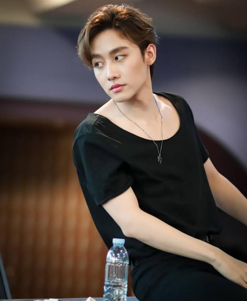 CheeseClz's tweet photo. 天使还是恶魔🤔🤔 @Mmarksiwat 
#Marksiwat 
#หัวใจศิวัช https://t.co/pdijQDEpVi