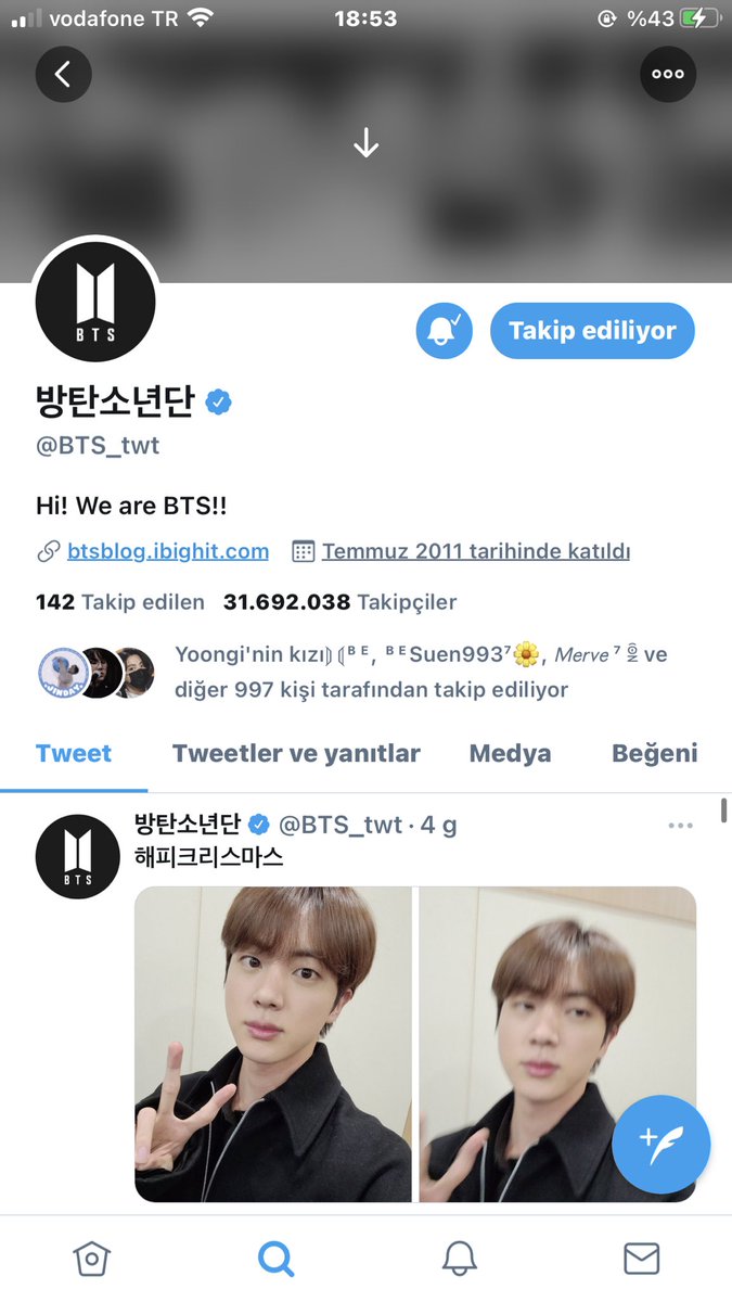 jikooksexualls's tweet photo. yarım saattir pusuda seokjin beyle bakışıyoruz https://t.co/khs5Kf0P8g