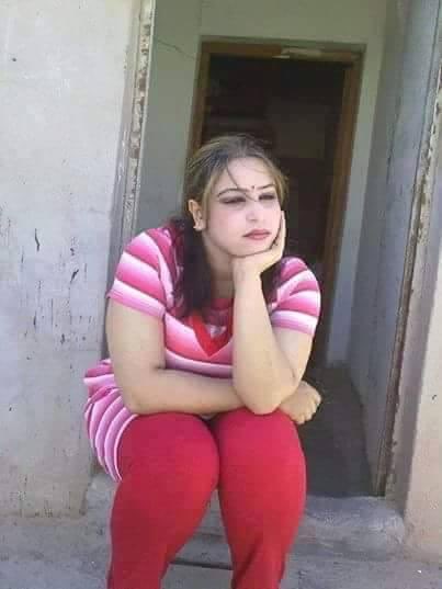 كم قلتُ سوف  أذيقُه 
غزل المُحبِّ المُستهام
و لكم حفظتُ لأجله
أحلى أحاديث الغرام
فإذا التفتُّ لحُسنه
سكتَ الكلامُ عن الكلام
وأضعتُ .. ما أعدَدْتُهُ 
حتى ابتدائي بالسّلام
 فما آجمل طلته ولقياه ...
 تجعل القلـــــــ❤ـــــــب يرقص بين الحب