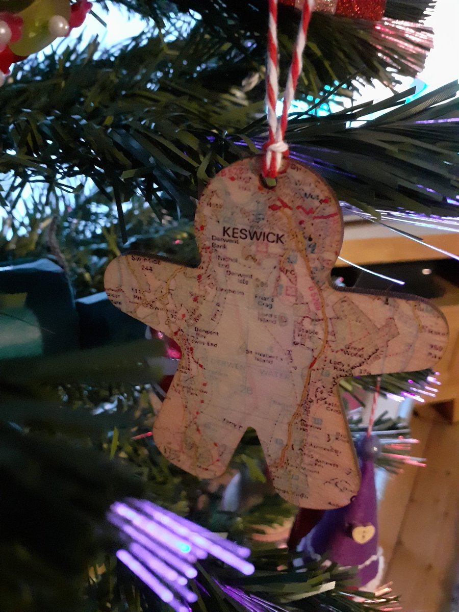 My husband @ErikAPettersen absolutely loved his Gingerbread man map of @keswickuk