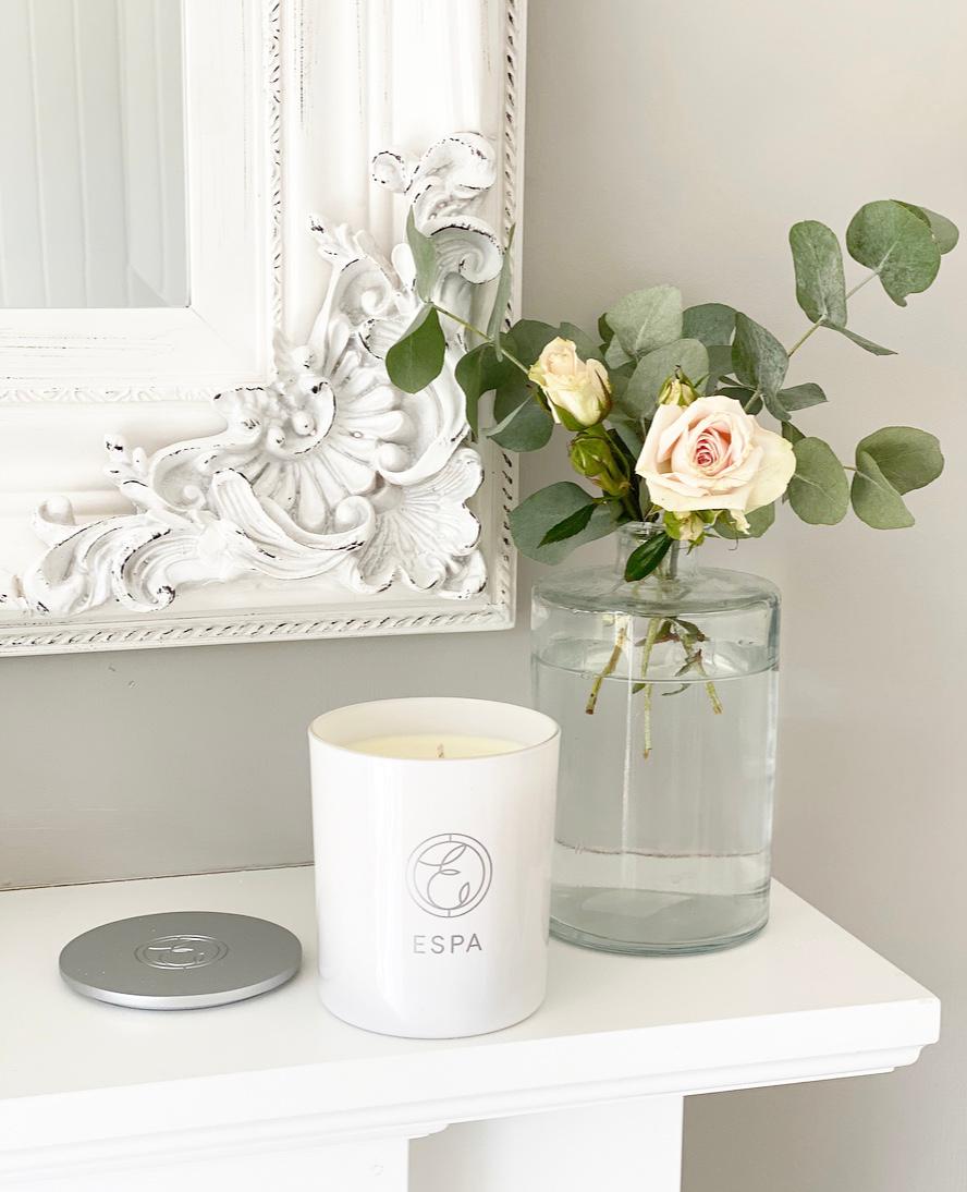 ESPA candles are perfect for those who enjoy cosy nights in and comforts of their home. Choose from ESPA’s perfectly hand-poured blends to envelop you and your home.
#ScentStory 
@slimmingworldxgemx