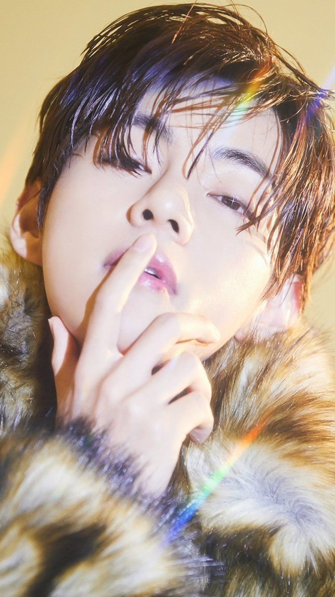 dhellachy's tweet photo. HAPPY BIRTHDAY TAEHYUNG OPPA 💜
HAPPY BIRTHDAY TO ME 💜
#방탄소년단진 #Taehyungbirthday #TAEHYUNG #ScenerysForTaehyung https://t.co/Q4nKAOHpbF