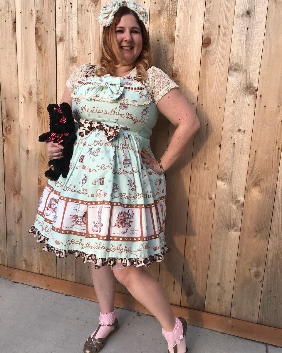 ashes_laree's tweet image. I got back into Lolita fashion right before quarantine happened. I love this fashion and wish I&apos;d worn it more this year, figured I&apos;d share my full cord for a pre-quarintine tea party and my witch cord for a zoom meet up. #Lolitafashion
