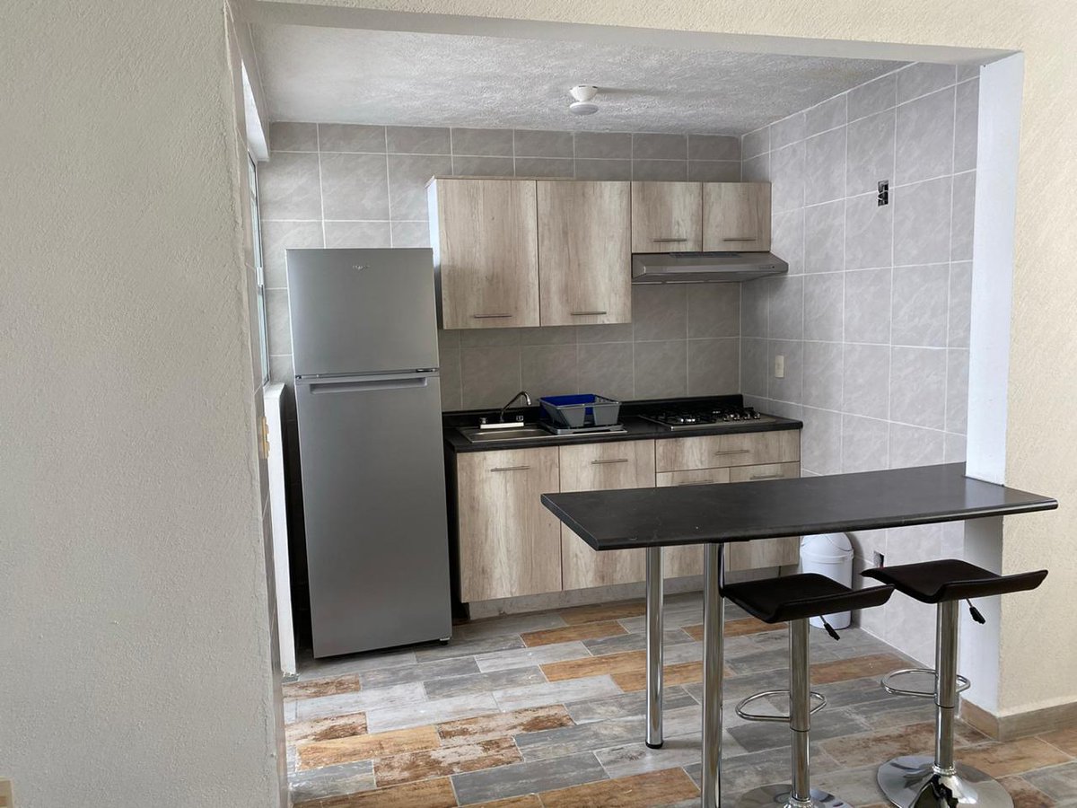 DecydeRems's tweet photo. VENDO | Puente del Mar, Acapulco Diamante, Gro. | $1'400,000.00 mxp | 2 recamaras | 1 baño | 1 auto | opción amueblado | recién remodelado | minisplits | Roof Garden propio.
https://t.co/MZJVHFTRCW https://t.co/4vhrH90XIM