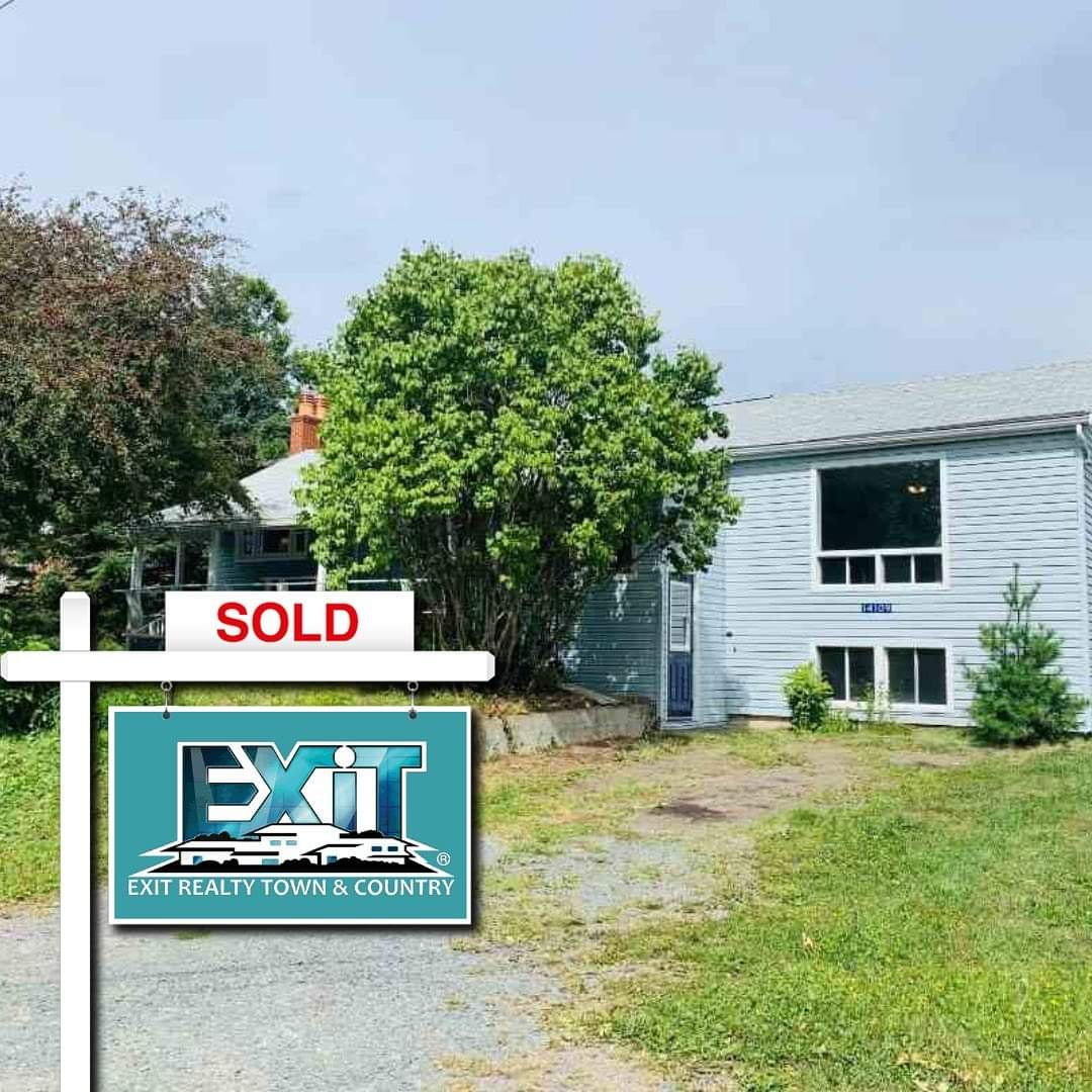 14109 Highway 1, Hants Border is #Sold 
🎉Congratulations🎉 to our sellers!

#realestate #novascotiarealestate #annapolisvalleyrealestate #agentrgraves #happysellers #SmithAndGravesRealEstateTeam