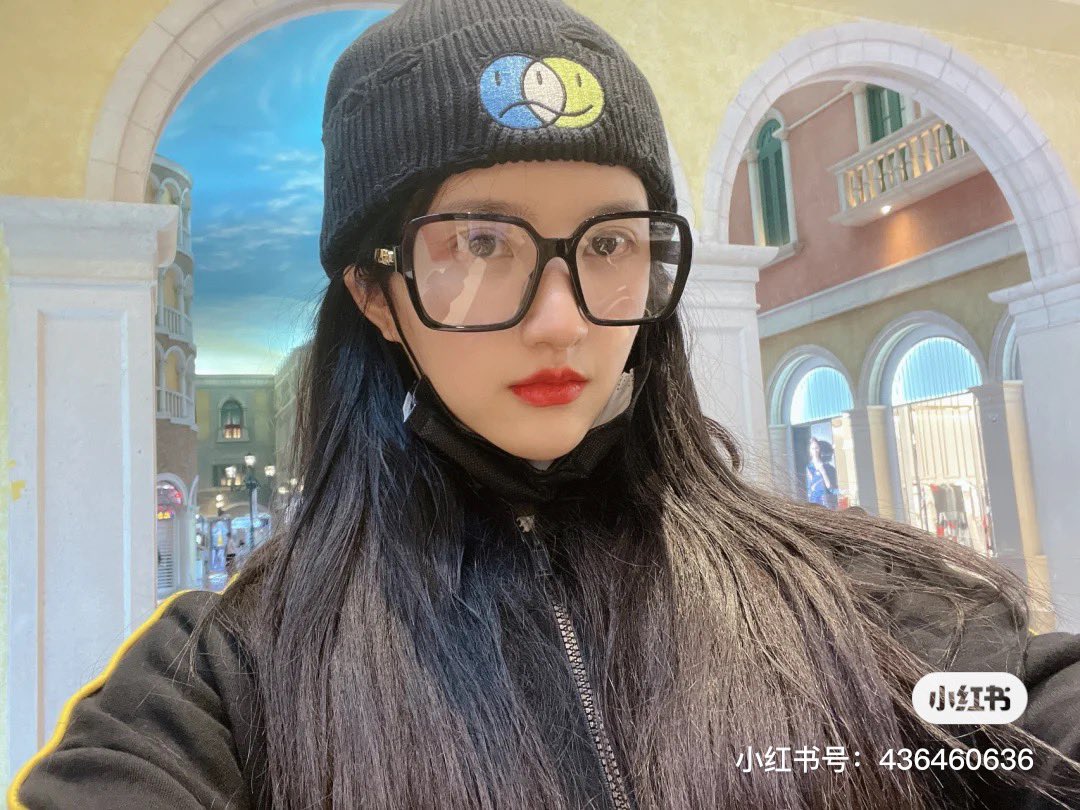 gu9udans's tweet photo. [PIC] 201229 Sally red update #샐리 #SALLY #구구단 #GUGUDAN https://t.co/zjSU7GZT5R