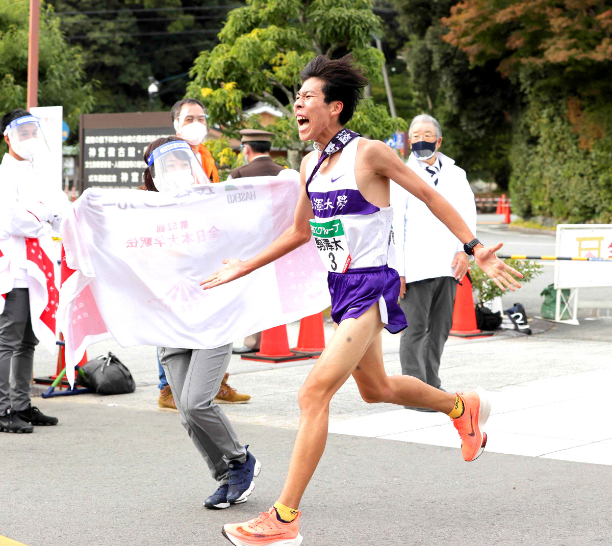 箱根駅伝 21 ひたすら駒澤大学の大八木監督関連のつぶやきだけをまとめてみた 往路編 Togetter 箱根駅伝 21 ひたすら駒澤大学の大八木監督関連のつぶやきだけをまとめてみた 往路編 Togetter