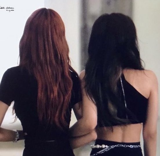 “Who in Blackpink?” but it’s actually Jenlisa, a thread: