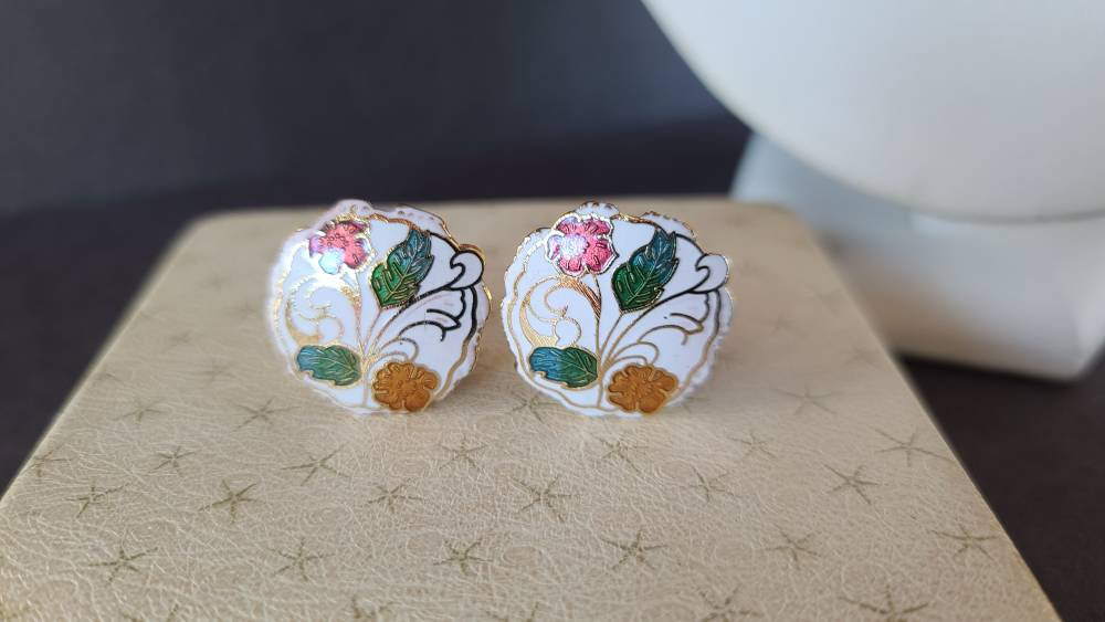 Excited to share the latest addition to my #etsy shop: Cloisonne Floral Clip-on Earrings etsy.me/34WKj58 #white #floral #gold #no #earlobe #cloisonneearrings #cloisonnejewelry #vintagecloisonne #enamelearrings