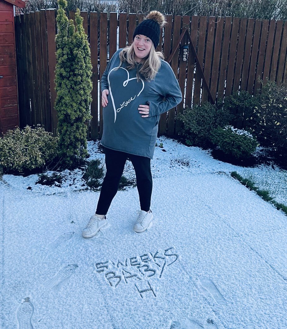 VicHalliday's tweet photo. We are snow 🤍🥰💫✨excited 5 weeks until we meet Baby H our very own little miracle ❄️
#countdowntomiracle https://t.co/Df7aKoKCwH