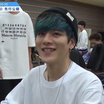 my babyyyyy I love this sunshine adore him helpmy first pick btw