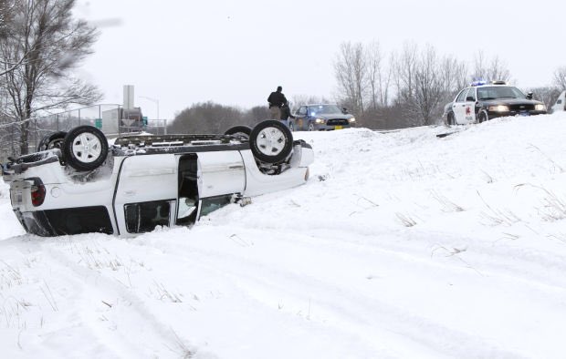 tacobort's tweet image. “OMG I just love the winter 🥰🥰🥰 nothing better than the cold and the ice 🎄🎄🎄🎄oh and that holiday charm ✨✨🎅🎅🎄🎄🥰🥰🥰”