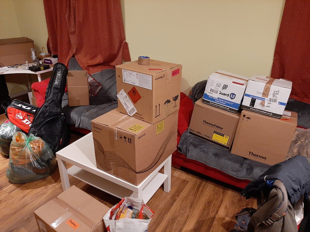 Most of my things fit in 7 boxes, when didnI become such a hoarder?!