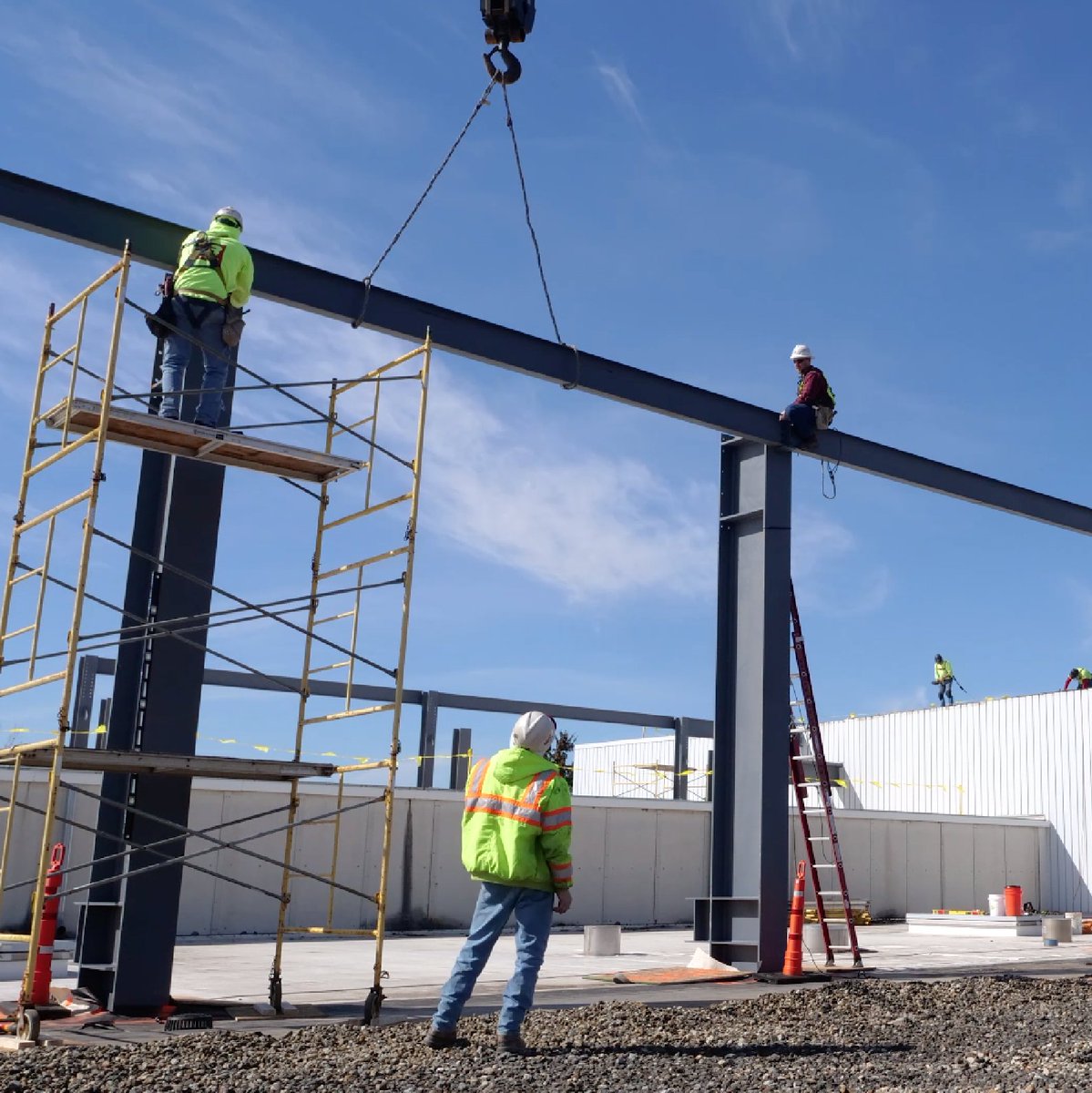 BrinerBuilding's tweet photo. Did you know that Briner Building has its own steel erection crew? That's not common in our industry. As we set to embark on 2021, we just want to give thanks to each and every member of our team and all their unique talents. #BrinerBuilding #WeBuildAsOne #ButlerManufacturing https://t.co/RCYhcMBUNJ