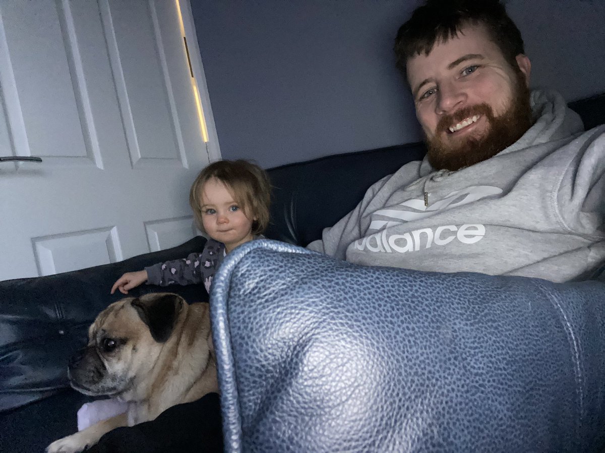 DanielKelly100's tweet photo. Me and the 2 kids all set and ready for @LUFC v West Brom. 

Leeds win and it’s plain sailing to safety. Will be nice going to Elland road next year watching Diego Costa and Toni Kroos leading the charge for a Champions League spot #notdeluded #MOT #alaw https://t.co/76WSPjR4Vp