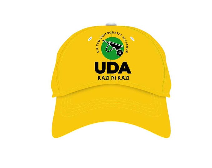 Brunof0g's tweet photo. Free give out party Tshirt and a cap for the first 100 people who Retweet and follow our party handle. Let's begin now! https://t.co/4EmzWFQVLc