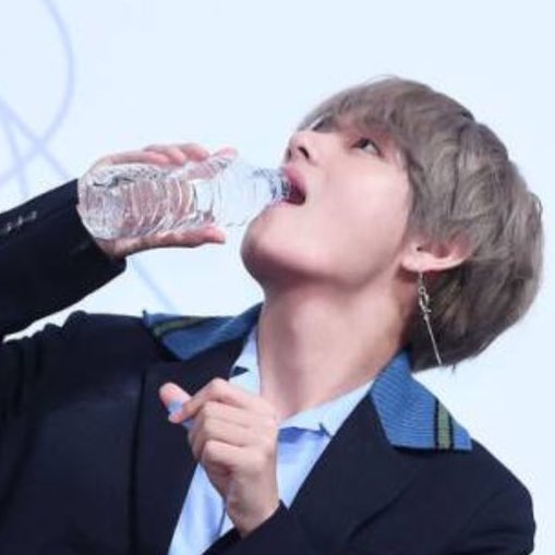  #HappyBirthdayTaehyung[A health-related thread]  Tae for quitting sugar-sweetened soda - 5 months on!!![ @WHO recommends about 6 level teaspoons of free sugar a day.A single can of sugar-sweetened soda contains about 10 teaspoons alone] #Taehyung  #V  #태형1/8