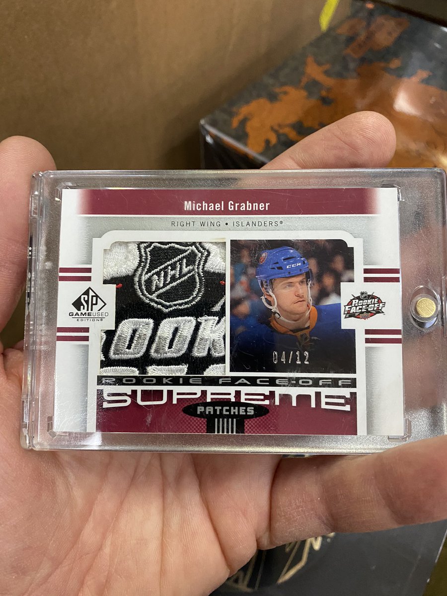 westsportscards's tweet photo. #boxing day/week sale never disappoints from 11-7(Dec 26-Jan1) #massive #hit pulled from 1 box 12/13 #spgu #supreme #patch @NYRangers @UpperDeckHockey @Universalist @beckettmedia @PSAcard @SHOWYOURHITS @UltraPROSupply @EdmontonOilers @CityofEdmonton congrats Mark!! Well deserved! https://t.co/sdg8GgojOS