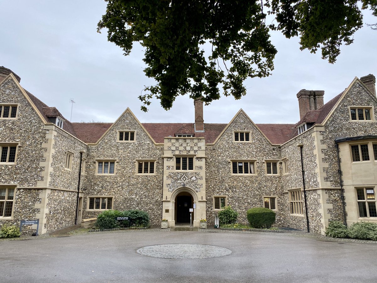 It’s been an honour and a privilege to become a trustee of  @FlintHouseRehab  I’ve already met some remarkable people, and  @SupersWylie and the team have made me feel most welcome.  @FlintHousePhys have been wonderful dealing with the challenges this year   #Heroes