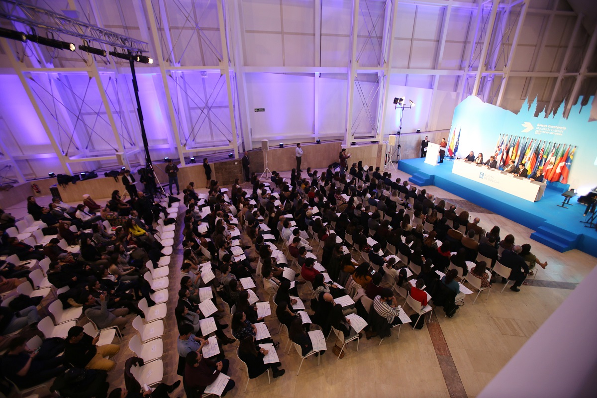 A Xunta aproba 1,72 millóns de euros para atraer aos 200 mellores expedientes universitarios do exterior na quinta convocatoria das Bolsas Excelencia Mocidade Exterior #BEME emigracion.xunta.gal/actualidade/no…