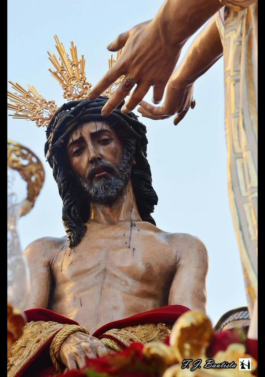 almudenatf86's tweet photo. Último Martes del año....te esperaremos hasta 2022 con esperanza❤ @Hdad_SanBenito https://t.co/6HGm8yRIj1