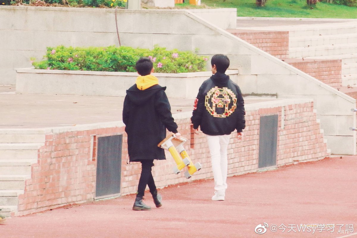 AauM_36's tweet photo. -FRI{END}-
#เพื่อนของซีเปีย EP.9
.
🎶ฉันต้องคิดถึงเธอแบบไหน🎶
.
#เหวินเซวียน #หยวนเซวียน #เฉียงเซวียน #เฉียงหลิน #หยวนซิน #ฉีซิน #ฉีเจ๋อ #wenxuan #yuanxin #qixin
#yuanxuan #xiangxuan #xianglin #qize
.
.
https://t.co/U8WRj2uFug https://t.co/N3P8BMOje9