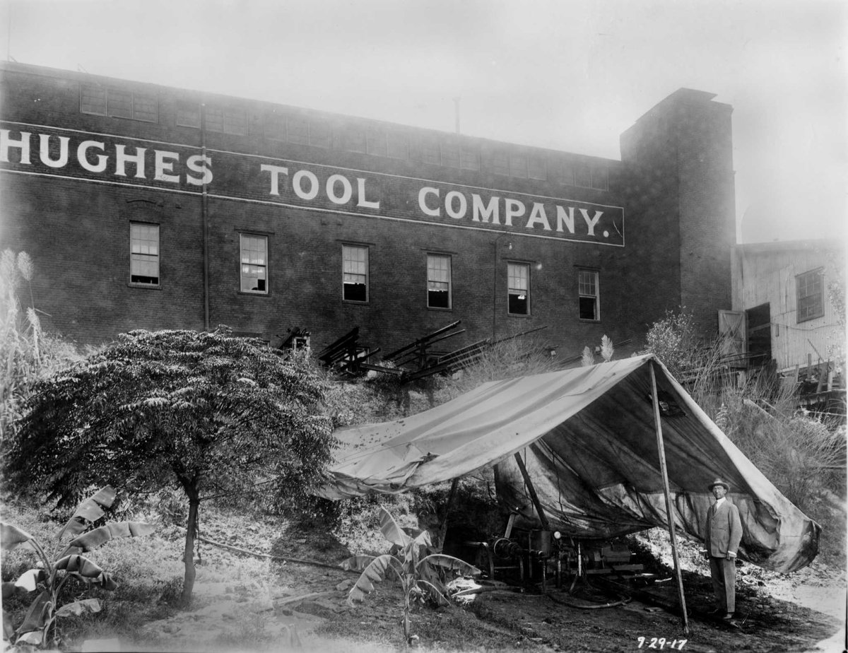 Howard Robard Hughes Jr. was the son of Allene Stone Gano (1883–1922) and of Howard R. Hughes Sr. (1869–1924), a successful inventor and businessman from Missouri.