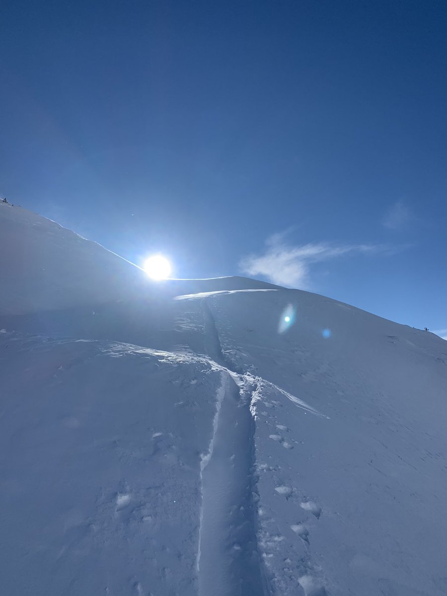 alexiscrtr's tweet photo. Une journée ensoleillée à Val Cenis.
@VAL_CENIS
#hautemaurienne #freerando #landscape #vanoise https://t.co/3P0IUAuJoP