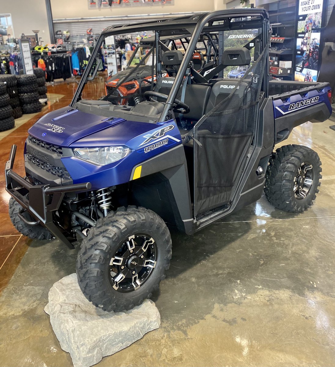 GrapevinePS's tweet image. The 2021 Polaris Ranger XP 1000 Premium is the ultimate utility side by side with next level comfort, strength and endless possibilities! Get yours today! #polaris #grapevinepowersports #ranger #texas #ranch