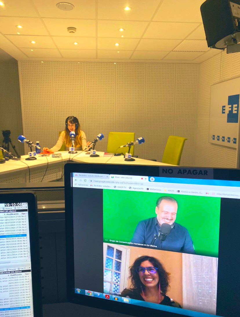 pymetech_radio's tweet photo. #PymetechRadio 146🥳 “Fiestas y Cenas de Navidad virtuales”

El @Emprende_Club nos presenta el libro “García, las aventuras de un Autónomo Anónimo” y charlamos con @maperezlaguna CEO y Fundador de #humanosenlaoficina y @SilviaRivela CEO de https://t.co/lT5TgGQhMQ 

🥸 @E_Molina_ https://t.co/TGH0dHhtg0