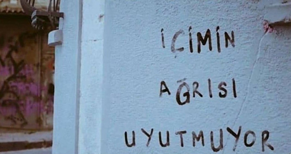 Uyumak için girip ağlayarak çıkmak yataktan...