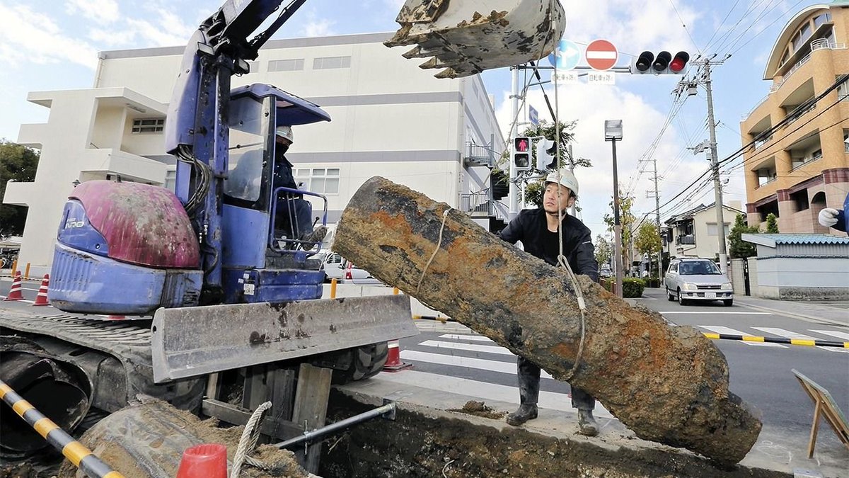 Japan's water situation is wild. Earthquakes, water outages, and rising water bills have many Japanese citizens saying Kekkōdesu (no thank you!).Here's the situation, and why Japanese water utilities are praying for babies. cc:  @wrathofgnon,  @SeenConnors,  @MPTeodoro