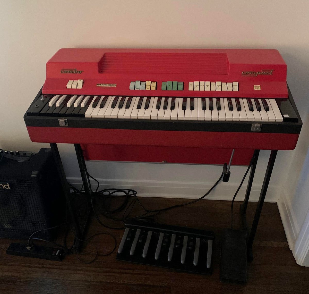 Fred Armisen did our music this season on instruments like his badass Farfisa compact organ (pic courtesy of Prof. Armisen). Other cool sounds provided by <a href="/davidcrosss/">david cross✍</a> <a href="/SarahKSilverman/">Sarah Silverman</a> <a href="/ambertamblyn/">Amber Tamblyn</a>
<a href="/pattonoswalt/">Patton Oswalt</a>
<a href="/HJBenjamin/">Benjamin Hinkeman</a> LISTEN: theassemblypodcast.com 
<a href="/consequence/">CONSEQUENCE</a>