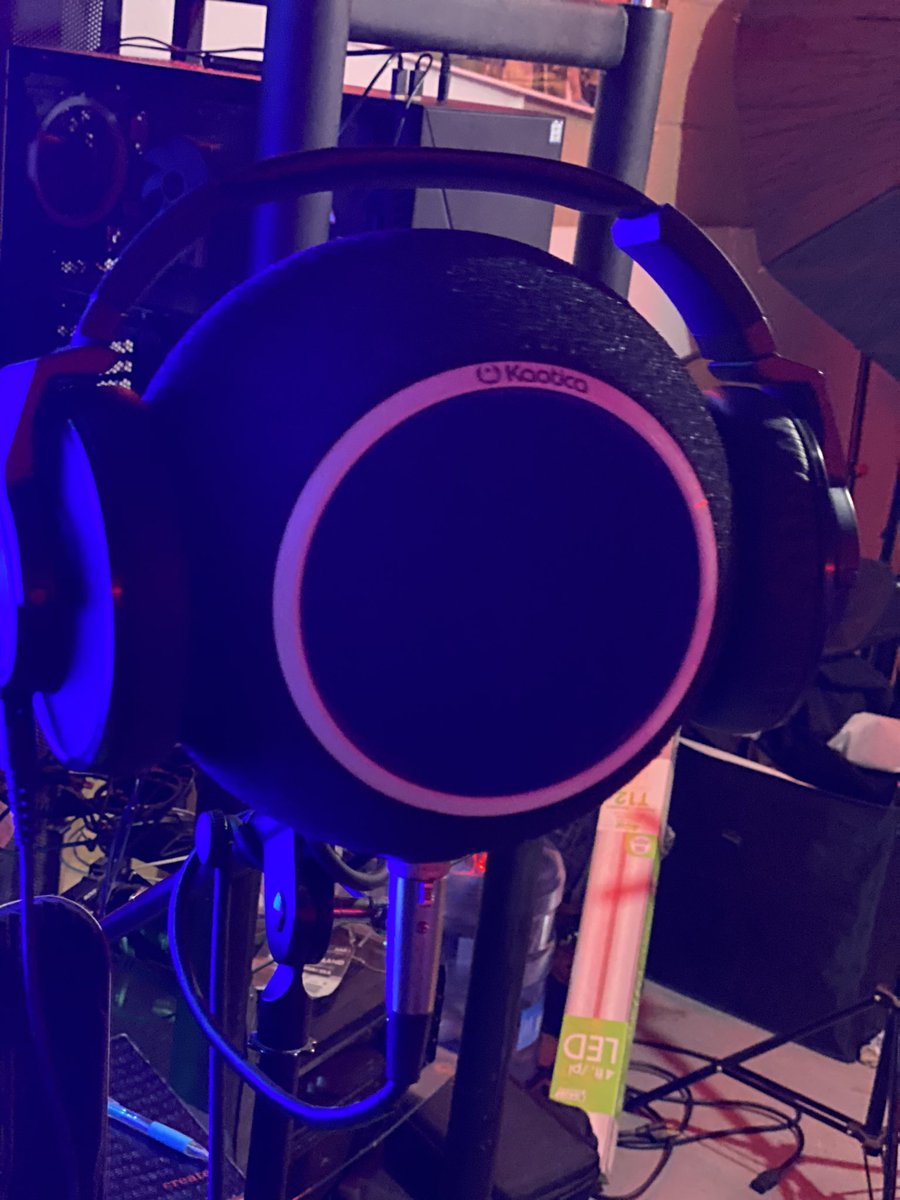 ArtistLoft605's tweet photo. Who using @kaoticaeyeball to do they recordings??? https://t.co/45r9bq3KUM