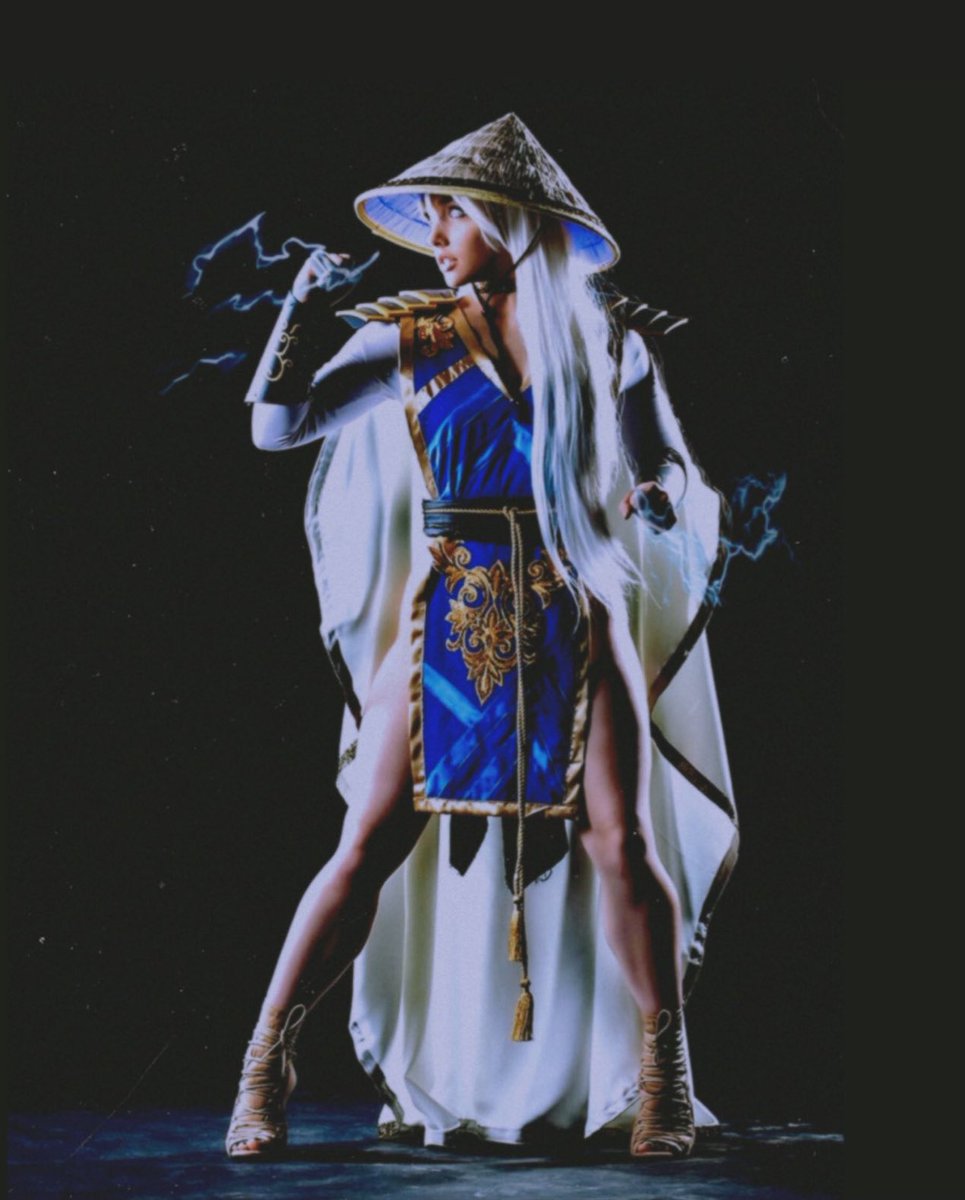 💜Hey loves if anyone wants to plot like this or send me a DM!