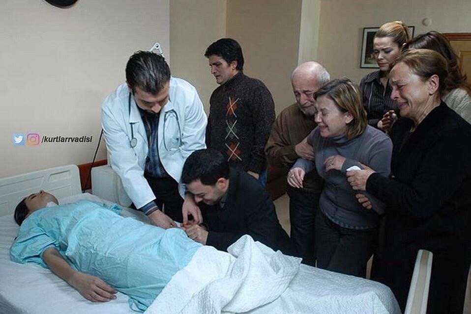 Aramızdan ayrılışının 15. sene-i devriyesinde 'Elif Eylül' yengemizi özlem ve rahmetle anıyoruz...