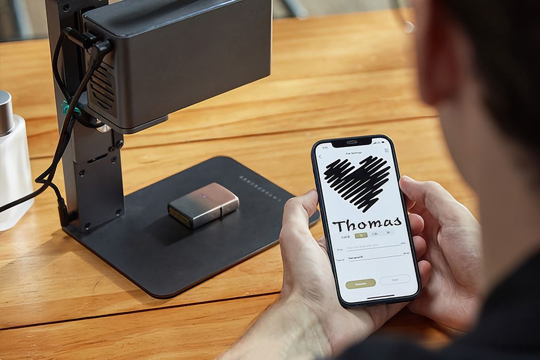 Great example how high-end #ManufacturingTechnology could be brought in your home. For me it opens possibilities for the #Design and #Prototyping processes, do you agree? buff.ly/3aR5f11
#innovation #technology yankodesign.com/2020/12/23/thi…