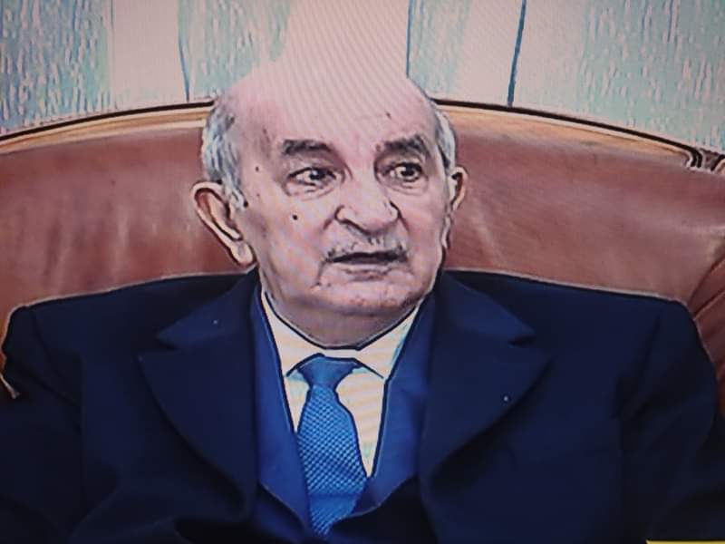 الرئيس تبون يعود الى الجزائر بعد رحلة علاج إلى ألمانيا دامت أكثر من شهرين الحمدالله ياربي اين انت يا زيطوط الكذاب....