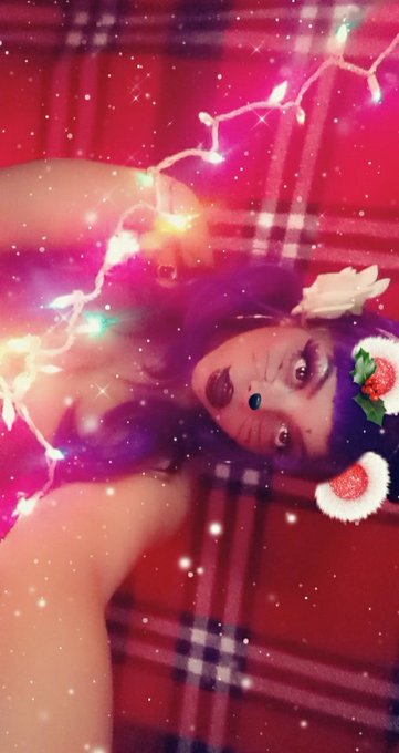FULL PHOTOSET from the 🎄 shoot going up on my main p&oslash;r&ntilde;h&uuml;b channel NOW! #CheckThisOut   #lockdown #StayHome<a href="/tag/photography"class="tags"><span>#photography</span></a><a href="/tag/red"class="tags"><span>#red</span></a><a href="/tag/livestream"class="tags"><span>#livestream</span></a><a href="/tag/imaceleb"class="tags"><span>#imaceleb</span></a><a href="/tag/sugarbabies"class="tags"><span>#sugarbabies</span></a>