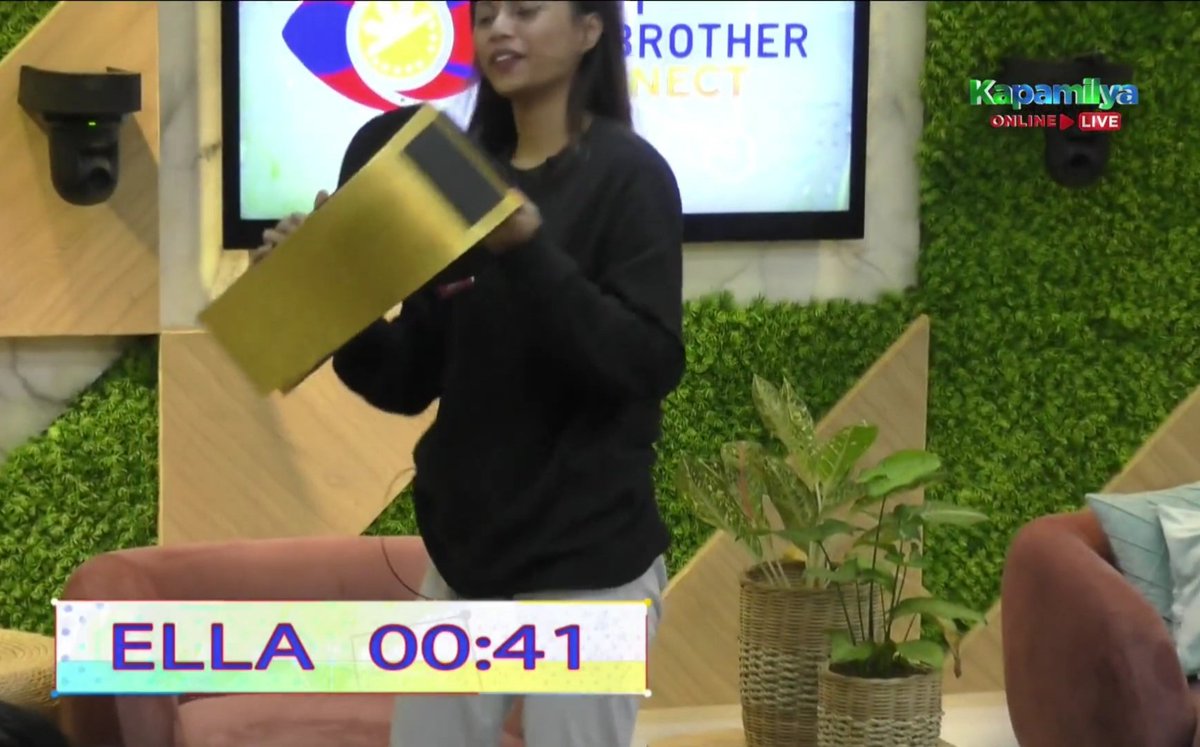cicicrojo's tweet photo. Hindi pa rin ako maka-get over sa 41 seconds ni Ella sa last HOH Challenge. One try lang 'yon. She always gives her best in every task. Nakakatuwa rahil isa siya sa mga Faves ko.
#PBBJumpRope #TeamJieAnn #TeamRalph #TeamElla #TeamChico #TeamAndrea #TeamRussu https://t.co/0gs6vkZdUM