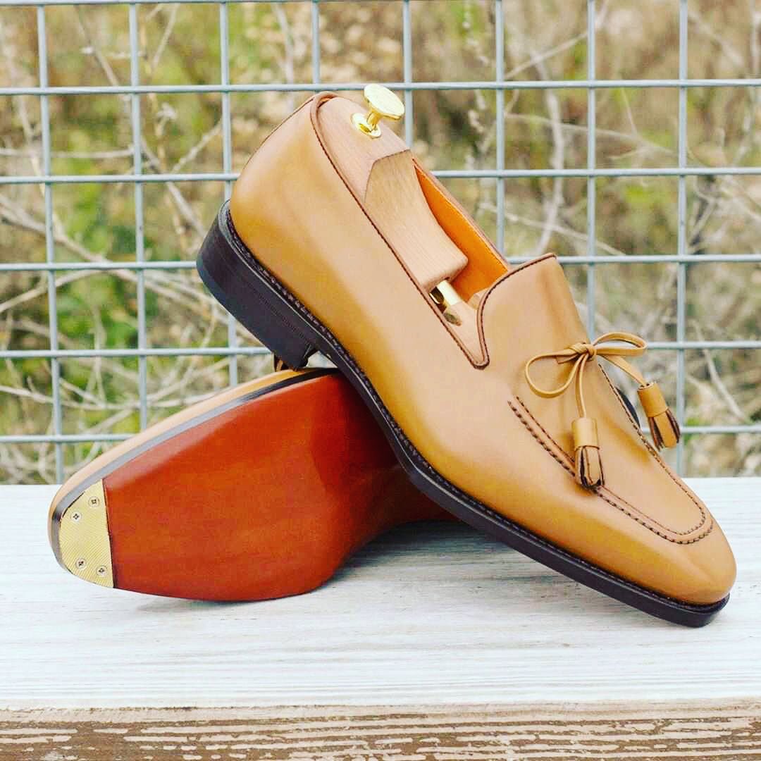 Violence Break!!!You can get quality footwears from  @okino007 at a very good price !!!What are you waiting for???  @okino007 is the plug!!!