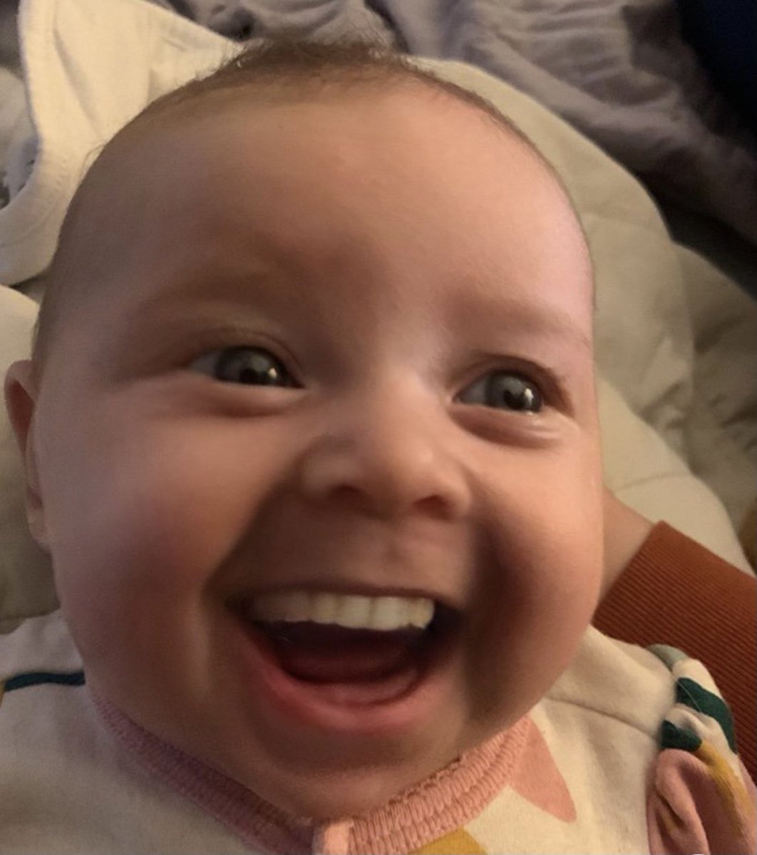 I don’t care what anyone says, teeth on babies is one of the greatest things in the world 😂😂