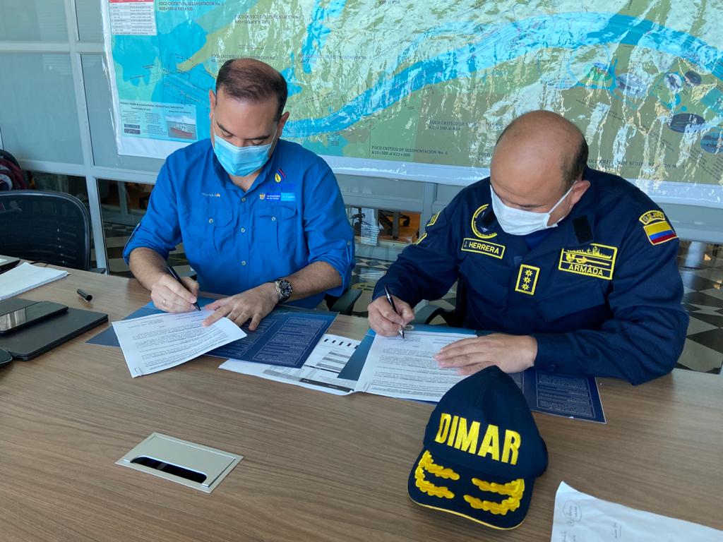 Cormagdalena's tweet image. #Comunicado 📃 #Cormagdalena y @Dimarcolombia firman convenio interadministrativo para hacer un monitoreo más preciso del Canal de Acceso a la Zona Portuaria de Barranquilla.

- Más información 👇
dc02eja.cormagdalena.gov.co/index.php?idca…