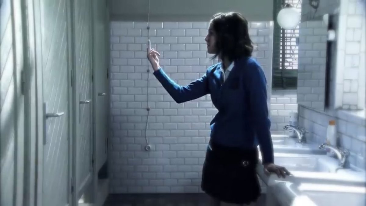 out of context el internado tweet media