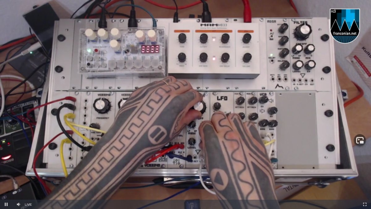 Ab jetzt Creativ Commons Musi auf unseren Kanälen... Weltpremieren! ;)
Unter anderem mit Åis von unseren rc3 welcome Video!
streaming.media.ccc.de/rc3/franconian…
franconian.net/lounge/
#rc3 #>TKG #Åis #cc #lounge #franconian_lounge  #chaosstudio #ccc #backspacebamberg #bckspc #franconian_net