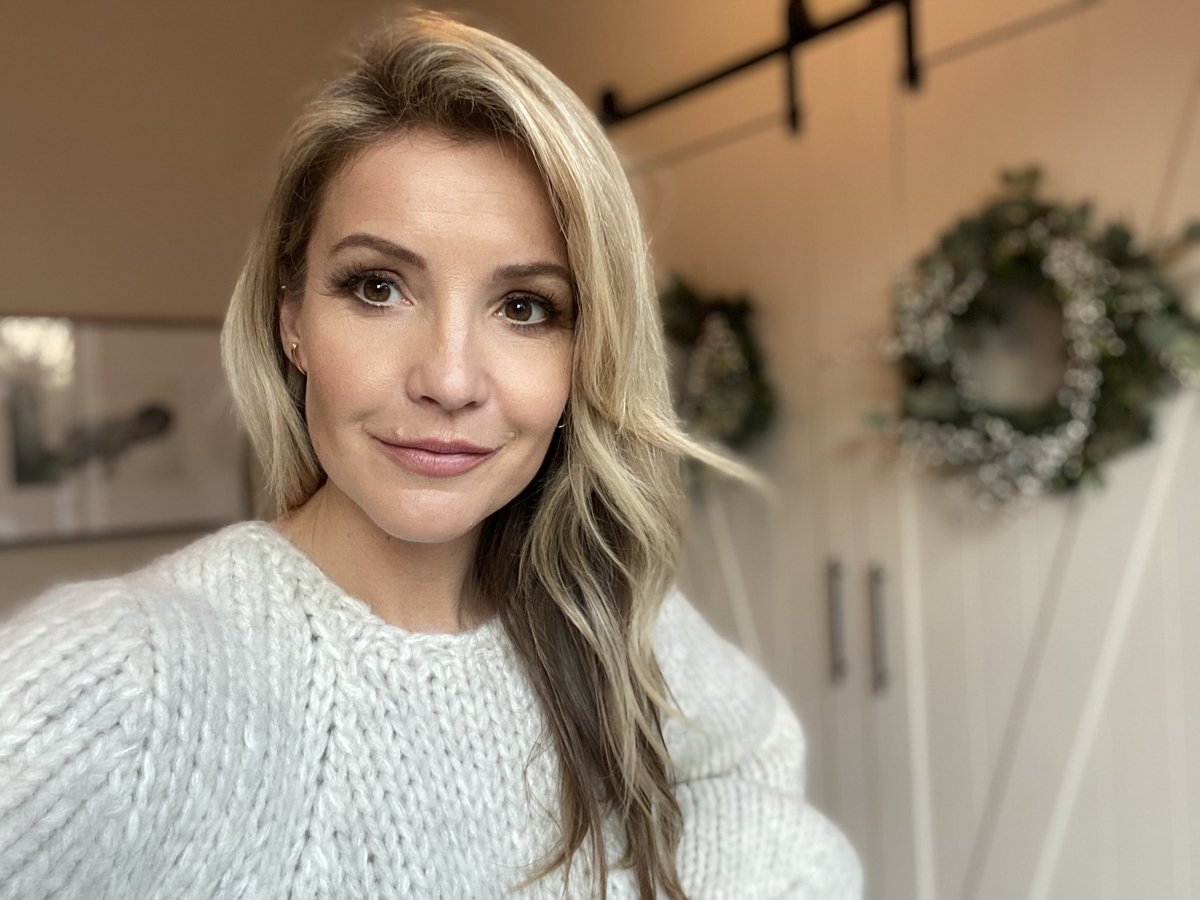 Helen Skelton tweet media