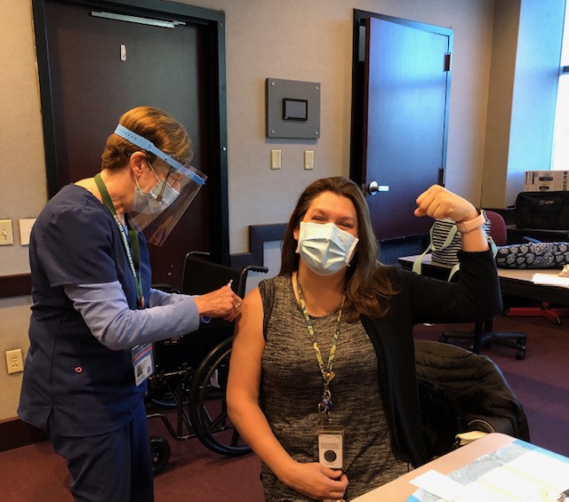 nurse_ev's tweet photo. Today I had the honor and privilege to receive Moderna’s COVID-19 vaccine. I have never felt more empowered as a healthcare worker and a member of society. #onefortheherd #WeLoveEastVincent https://t.co/rBcNGv6mCo