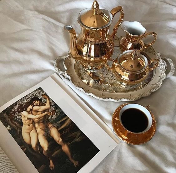 moontides_'s tweet image. 