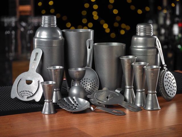 An eye-catching, timeless addition to the bar, the vintage finish. Designed for precision, control, and consistency.